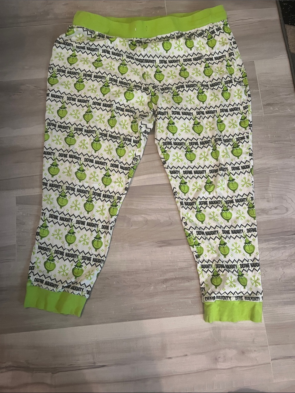 Green Grinch Print Women's Pajama Pants